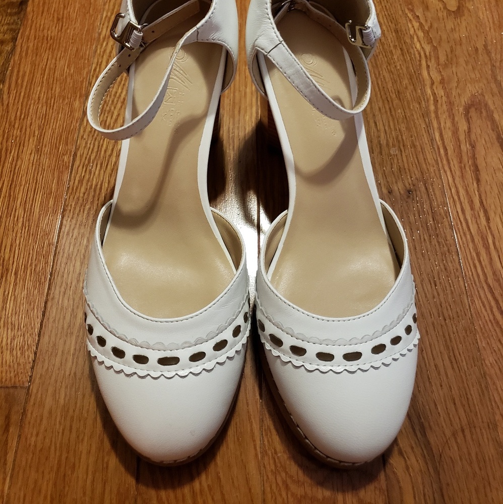 Cute summer leather shoes with heel